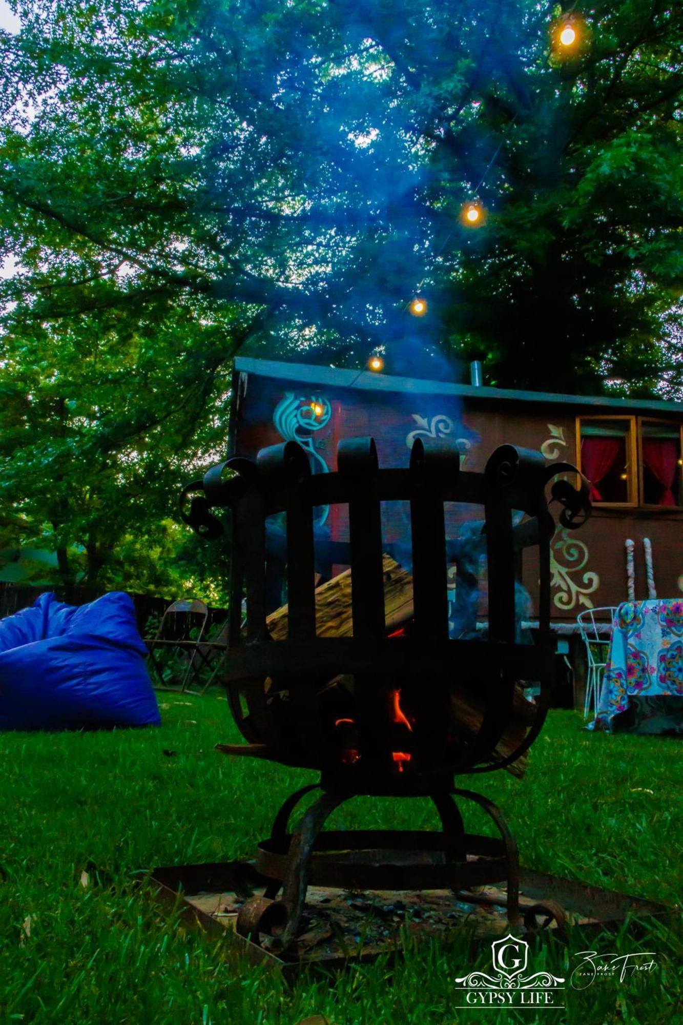 Gypsy Wagons And Vans, Apartamento